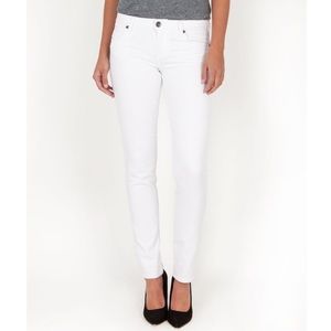 ✨NWT Kut from the Kloth Diana Jeans